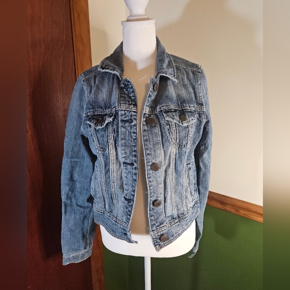 American Eagle Jean Jacket Medium